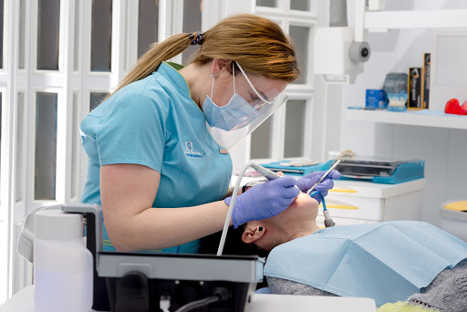 Clínica Dental Botiguero