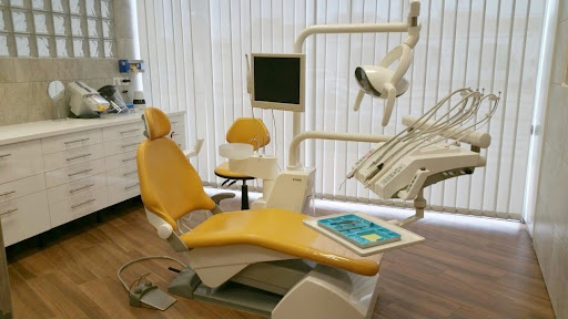 Clinica Dental German logo