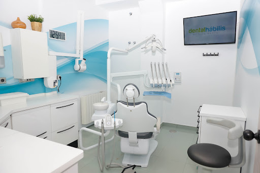 Clínica Dental Dentalhábilis logo