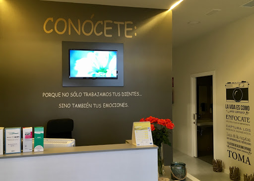 Clinica Dental Conócete logo