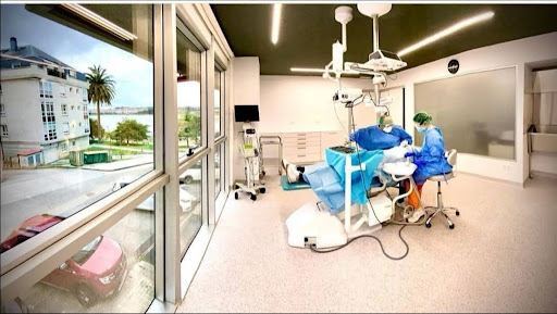 Clinica Dental Oleiros logo